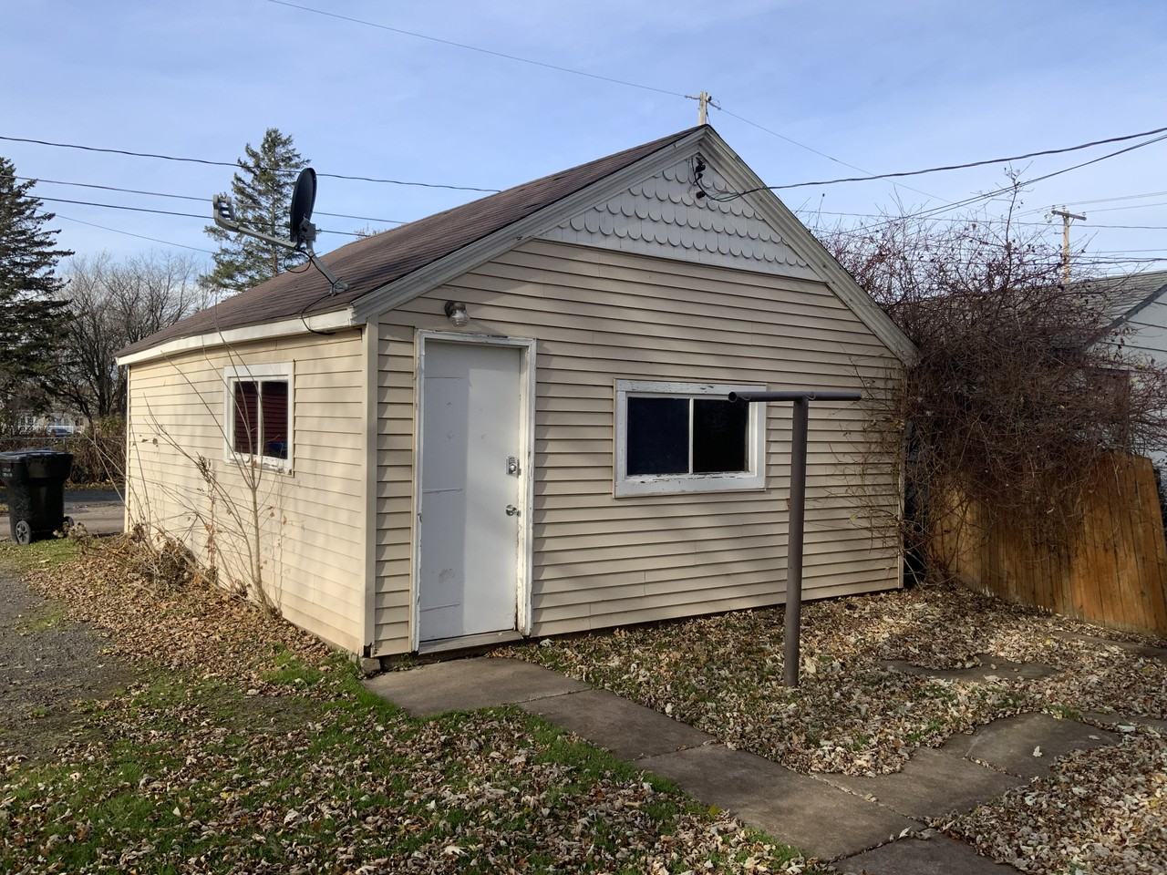 1519 Maryland Ave - Photo 3 of 23