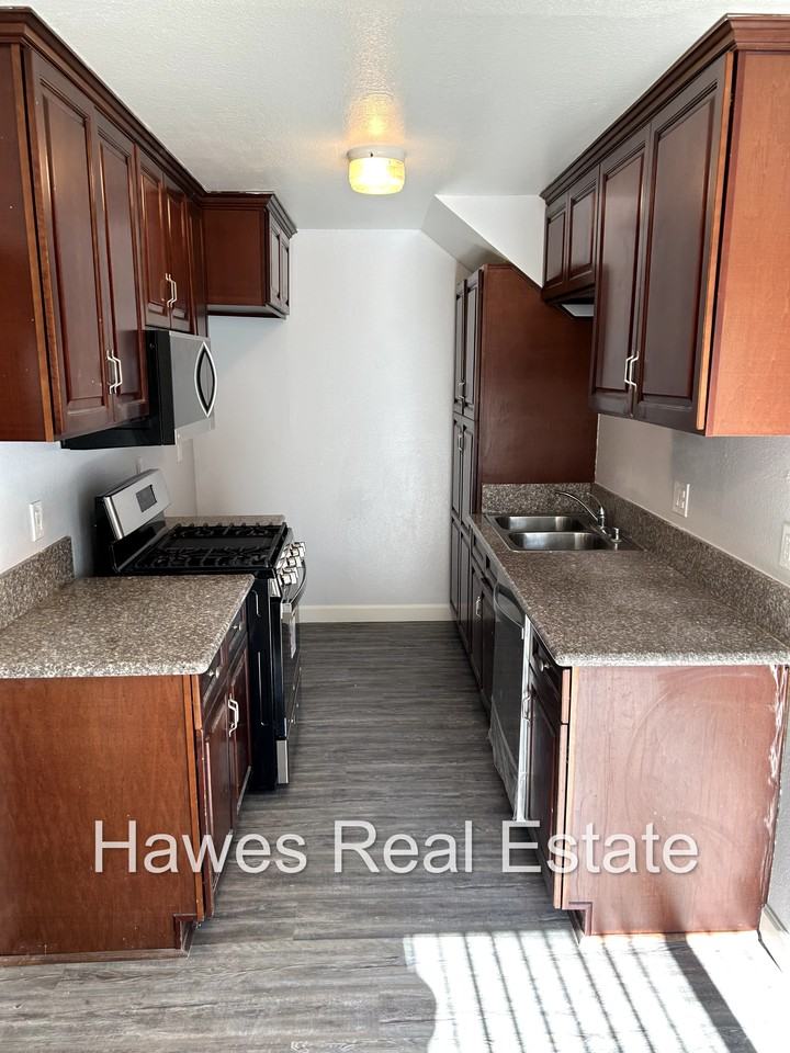 9324 Ramona Ave - Photo 6 of 24