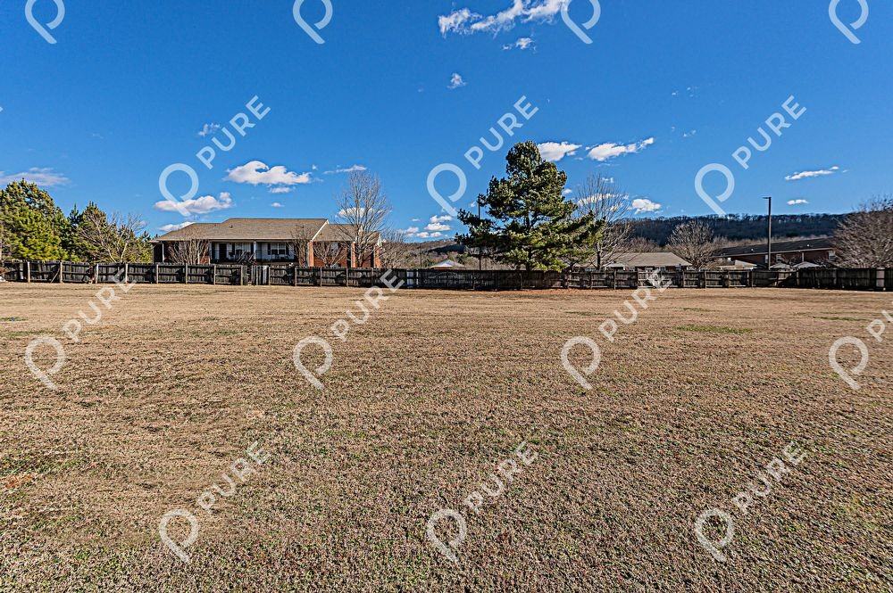 3328 Meridian St N - Photo 3 of 4