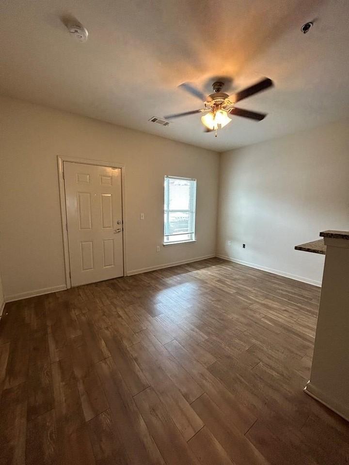 707 S Three Notch St - Photo 2 of 7