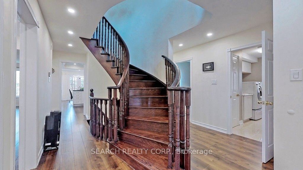 95 Lensmith Drive #Main - Photo 3 of 6