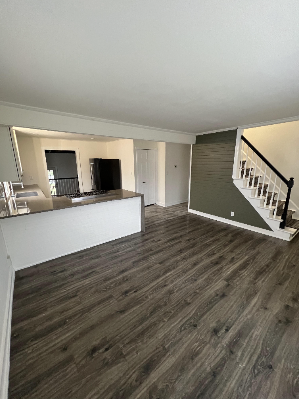 3977 Linda Rd - Photo 2 of 24