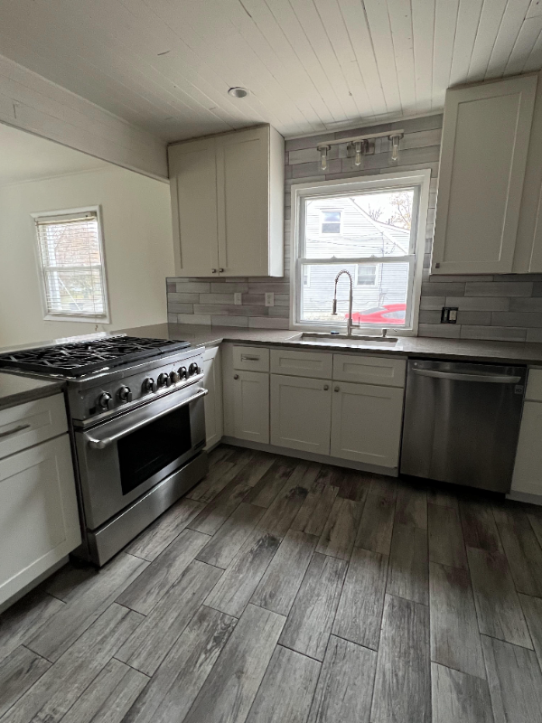 3977 Linda Rd - Photo 3 of 24