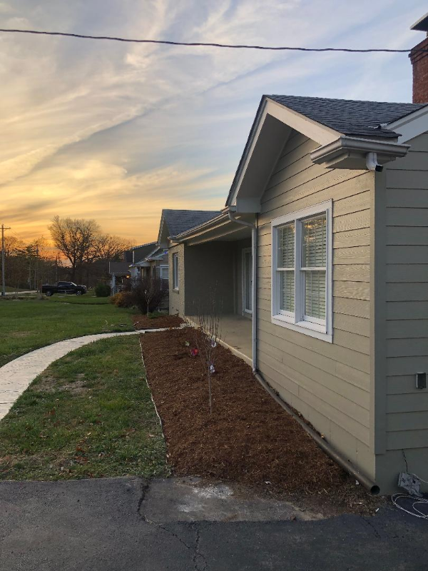 531 W Adams Ave - Photo 2 of 14