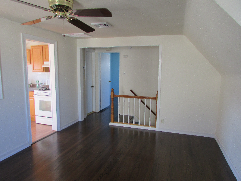 113 Chalmers Ave #2ndFL - Photo 3 of 10