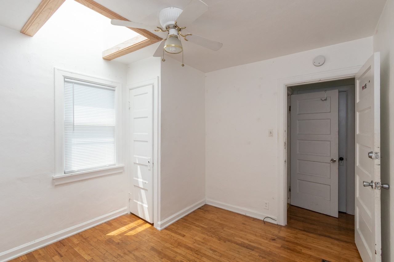 114 N Calvert St - Photo 3 of 11