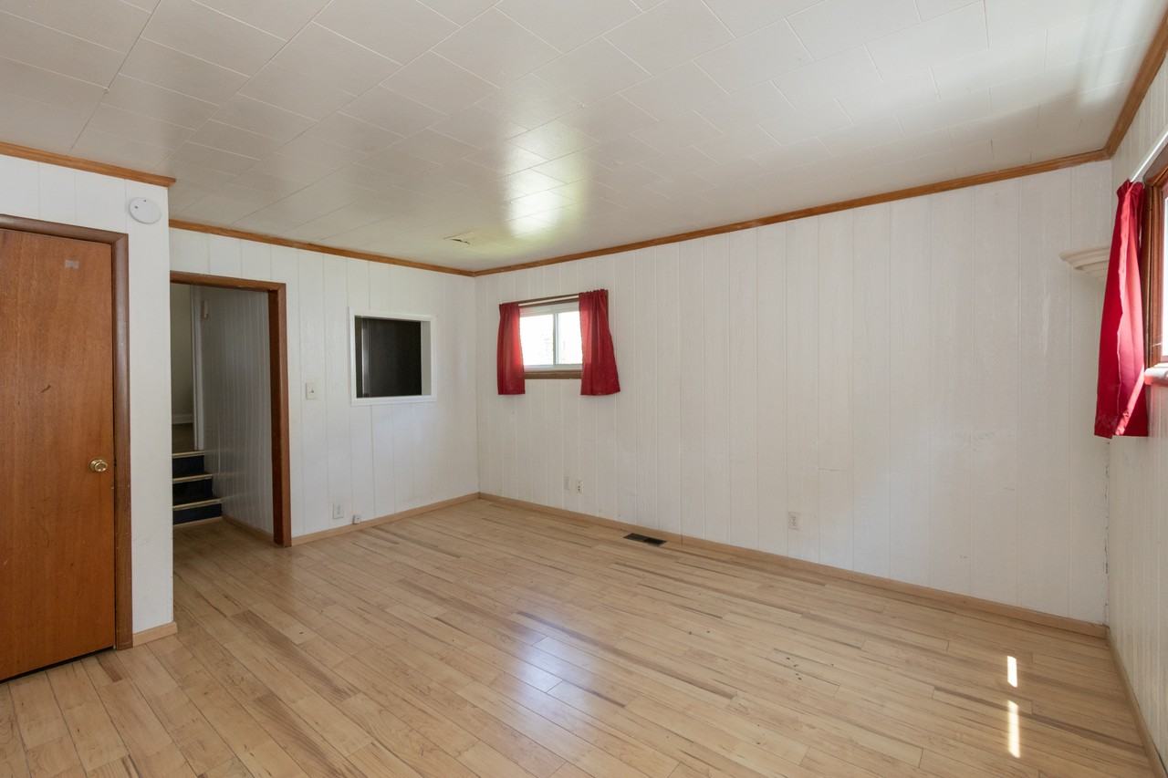 114 N Calvert St - Photo 7 of 11