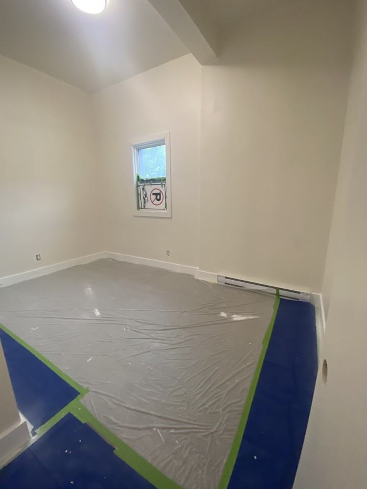 Mississaga Street 5plex. - Photo 5 of 8