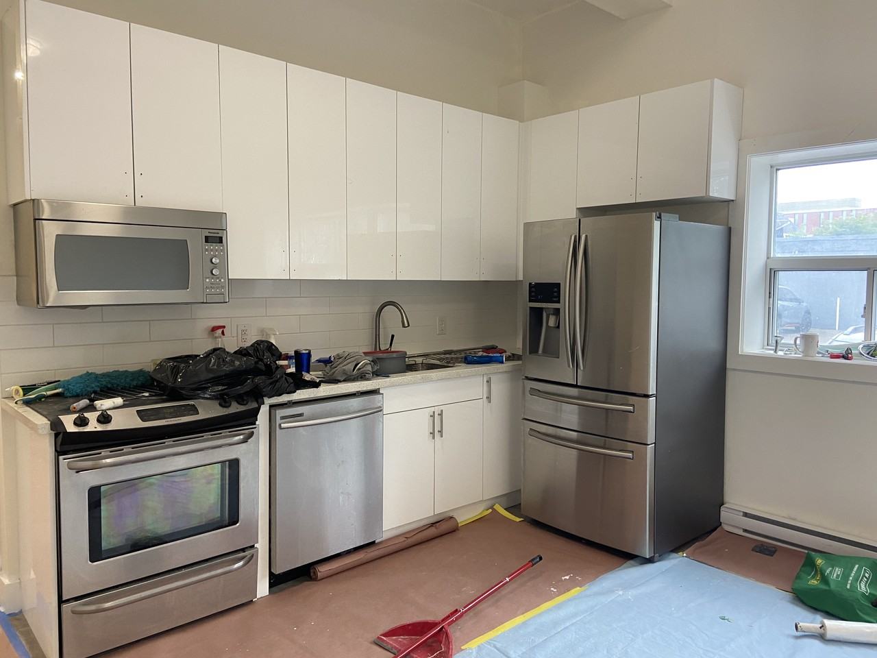 Mississaga Street 5plex. - Photo 2 of 8