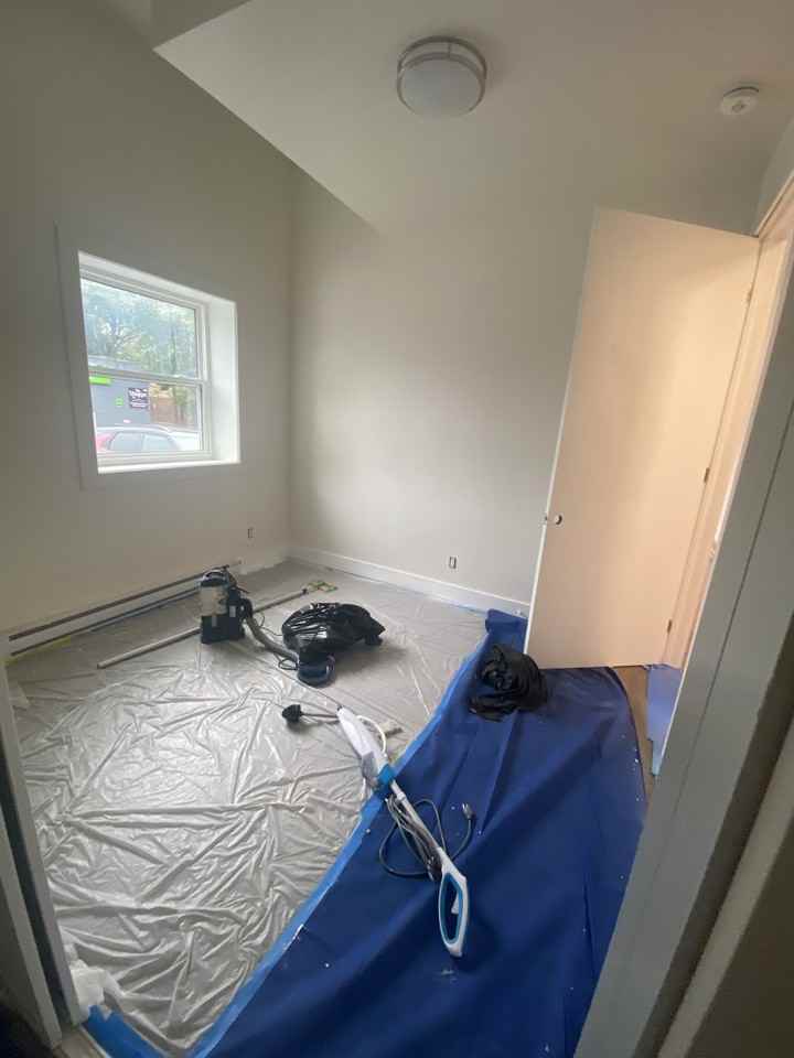 Mississaga Street 5plex. - Photo 7 of 8