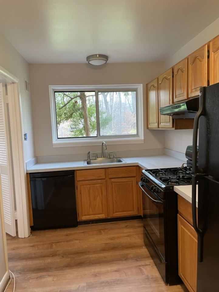 10649 Weymouth St #2 - Photo 2 of 6