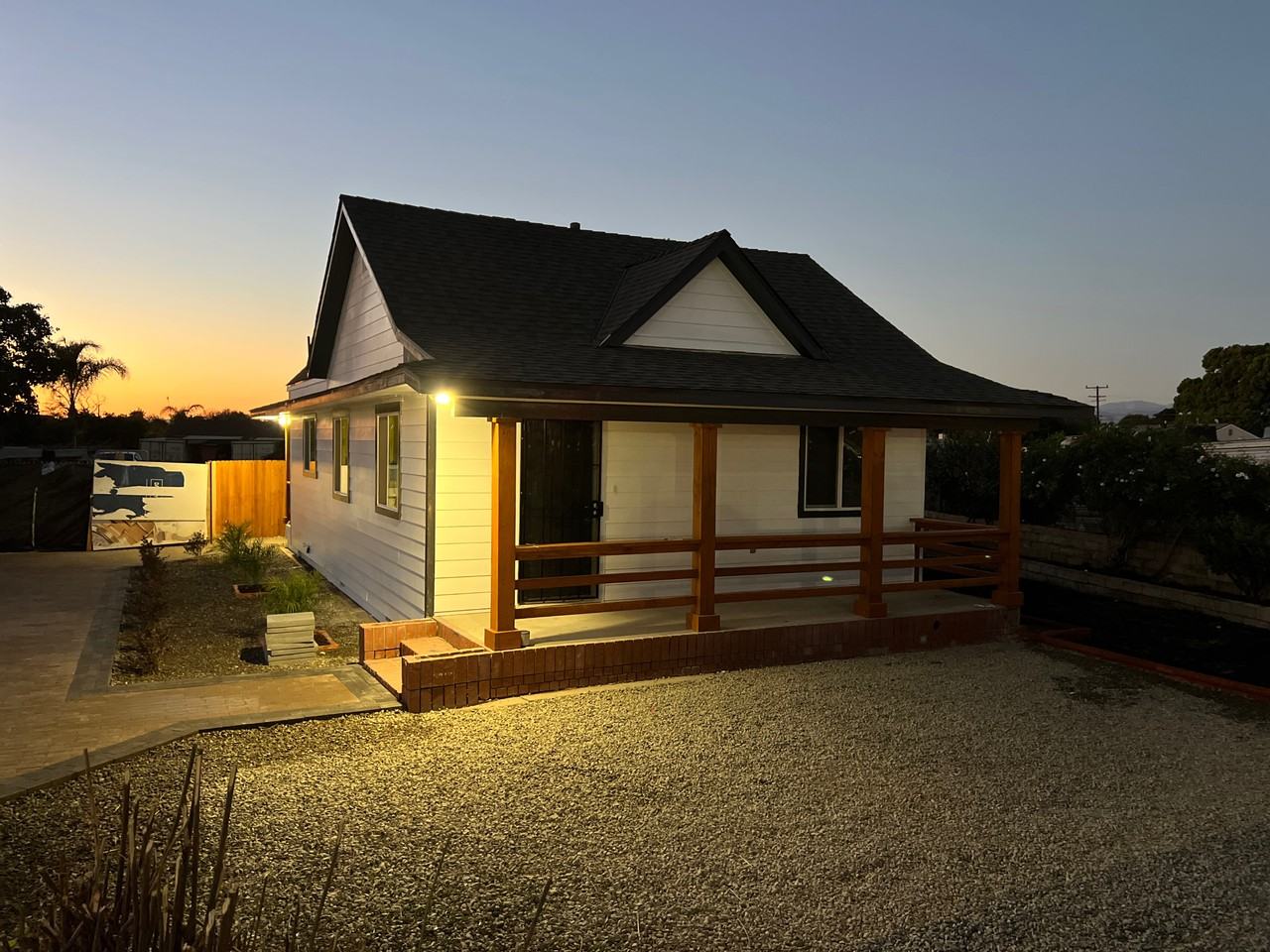 2855 N Rose Ave #NA - Photo 2 of 6