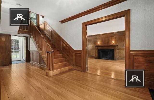 689 Boylston St - Photo 2 of 22