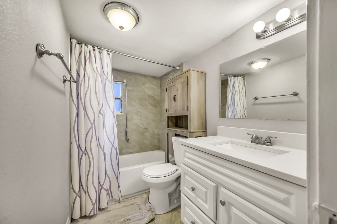 106th St - Photo 7 of 16