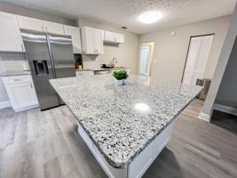 featured image of Versailles St