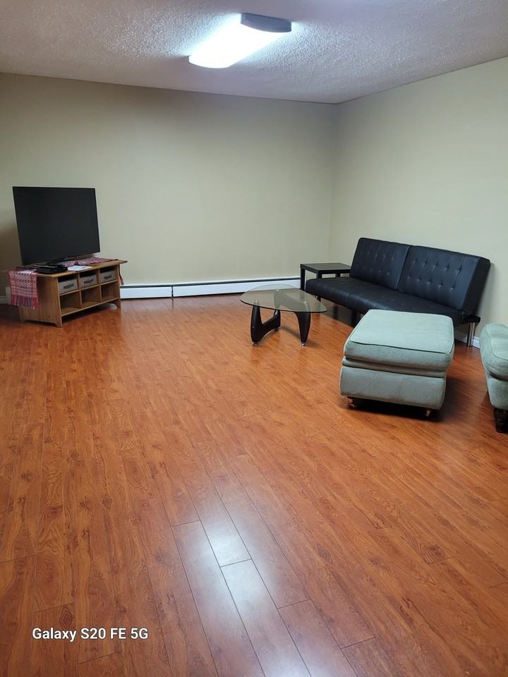 1253 Phillips Avenue - Photo 3 of 5