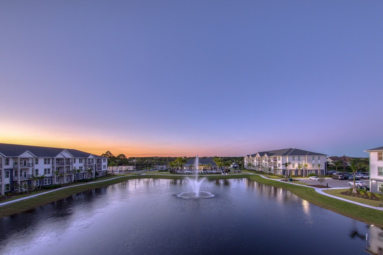 Mason Veranda - Photo 2 of 50