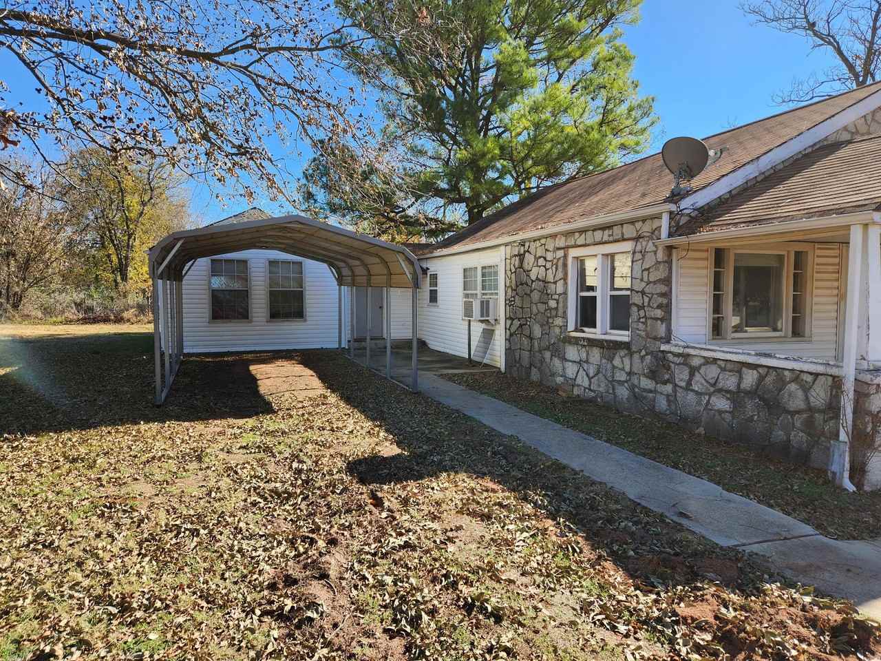 311 S Cash #1 - Photo 2 of 17