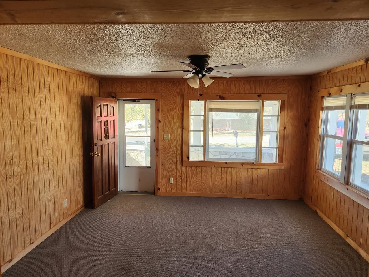 311 S Cash #1 - Photo 5 of 17