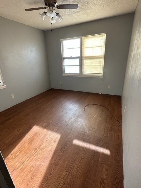 4803 Crockett St #1 - Photo 5 of 8