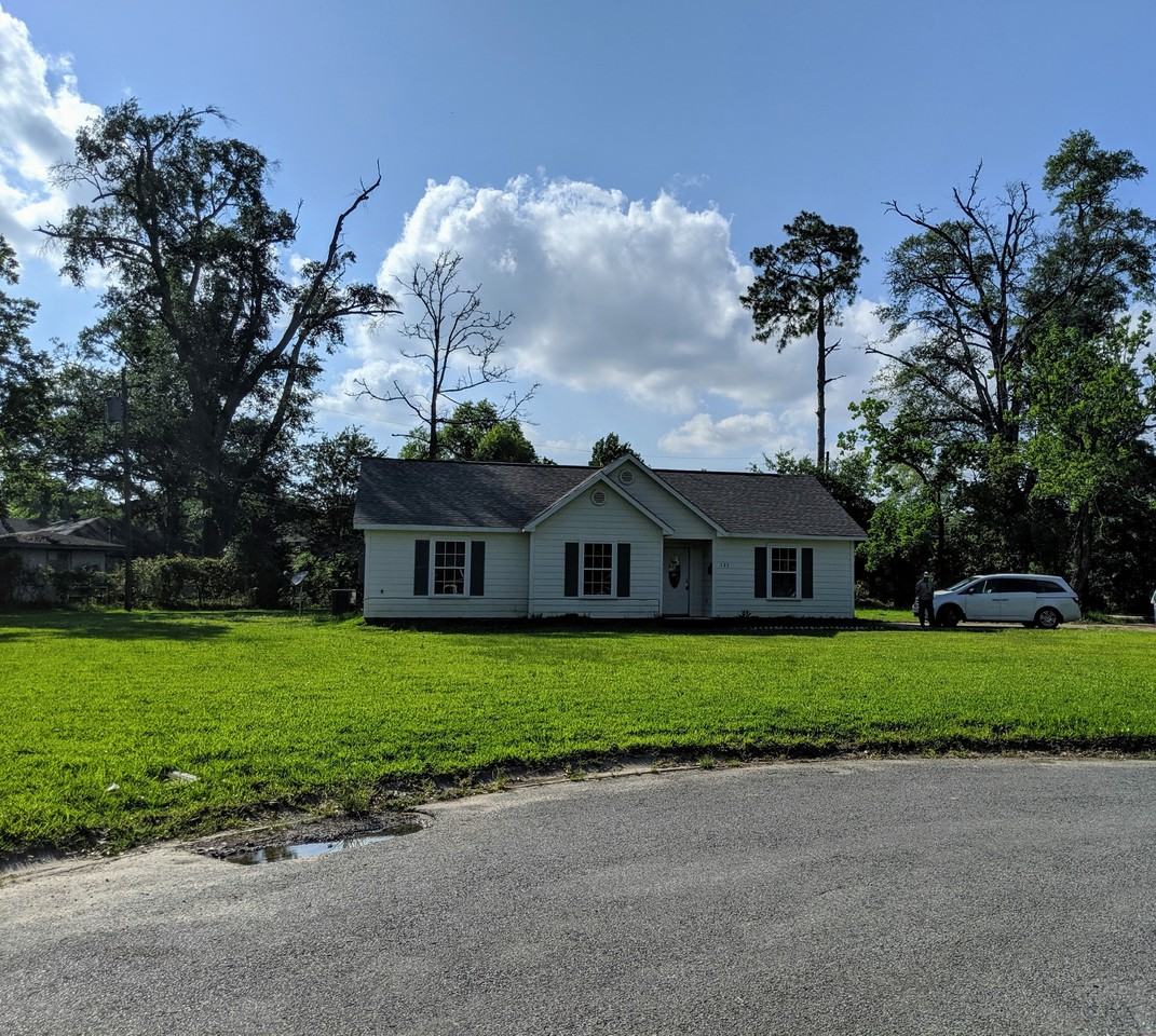125 Seaman Dr #NA - Photo 3 of 11