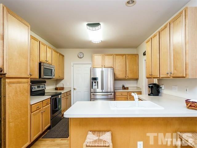 2040 White Pond Ct #1 - Photo 3 of 17