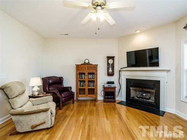 2040 White Pond Ct #1 - Photo 5 of 17