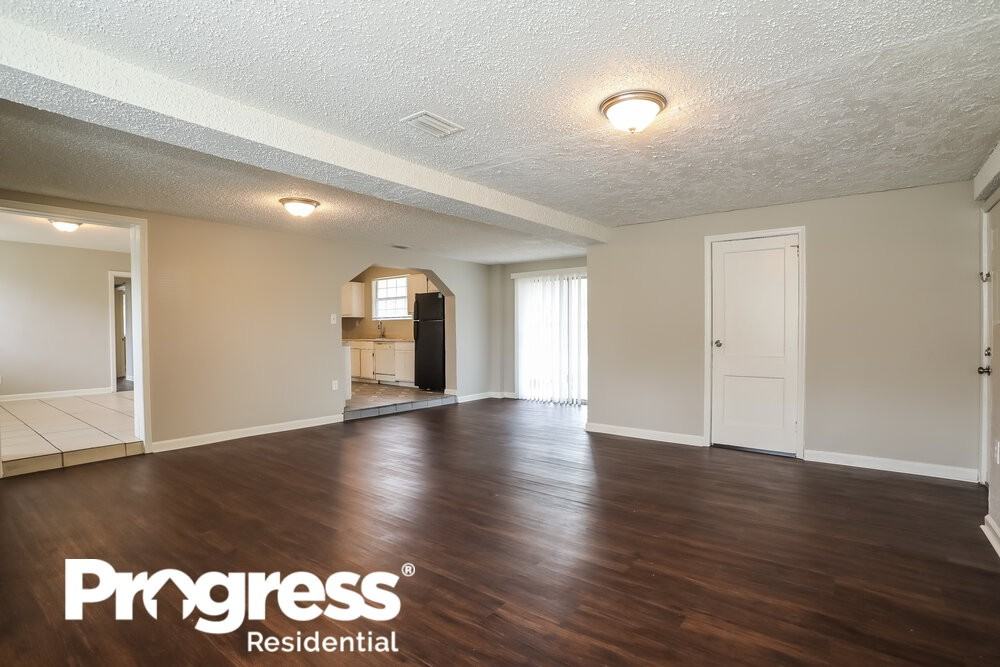 6350 Pennant Dr W - Photo 3 of 16