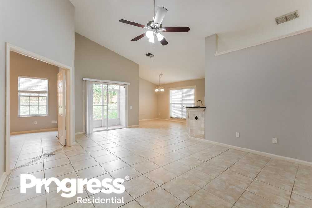 129 N Weathersfield Ave - Photo 3 of 16