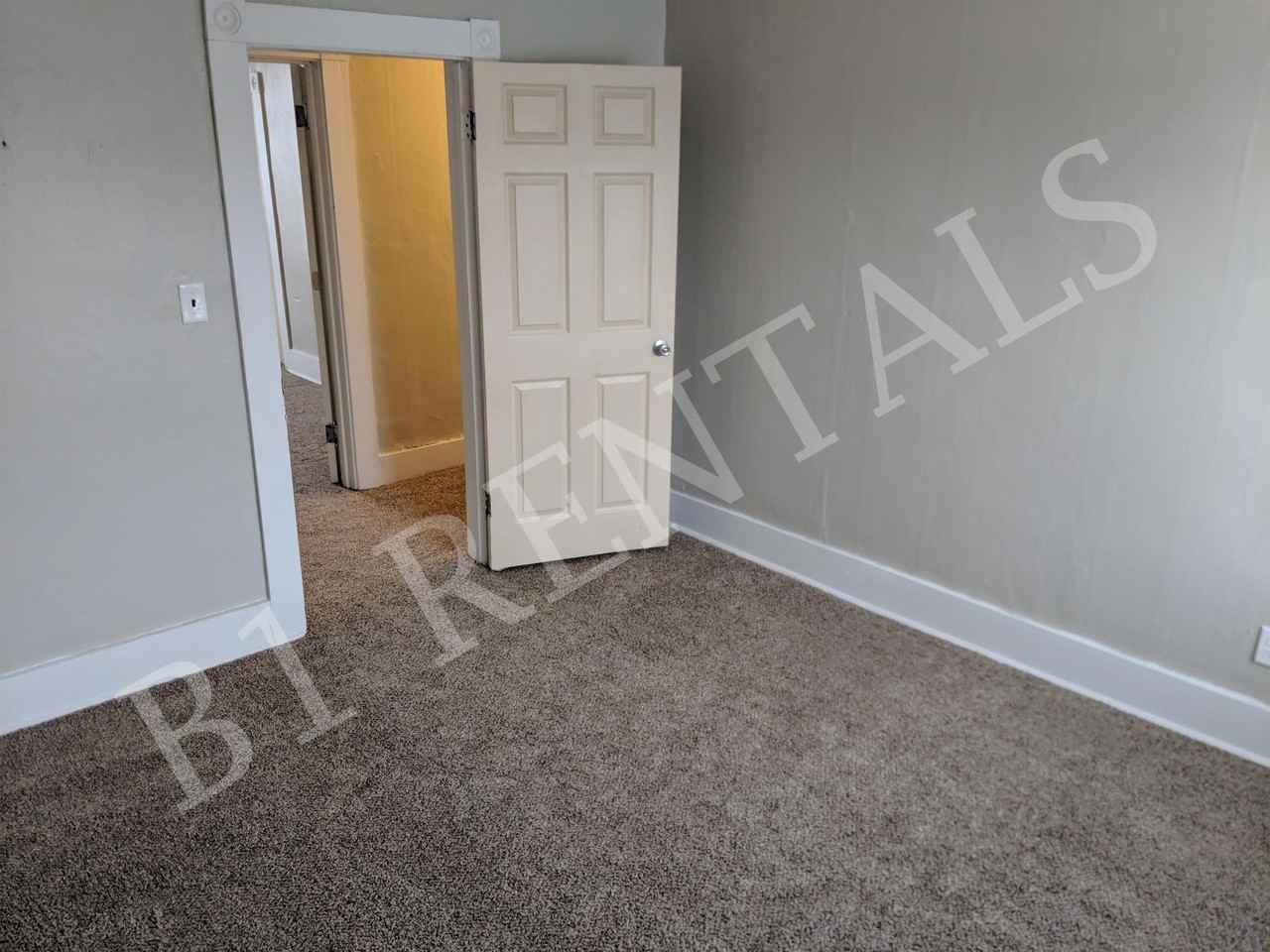 51 W Poplar St #0-5 - Photo 6 of 8