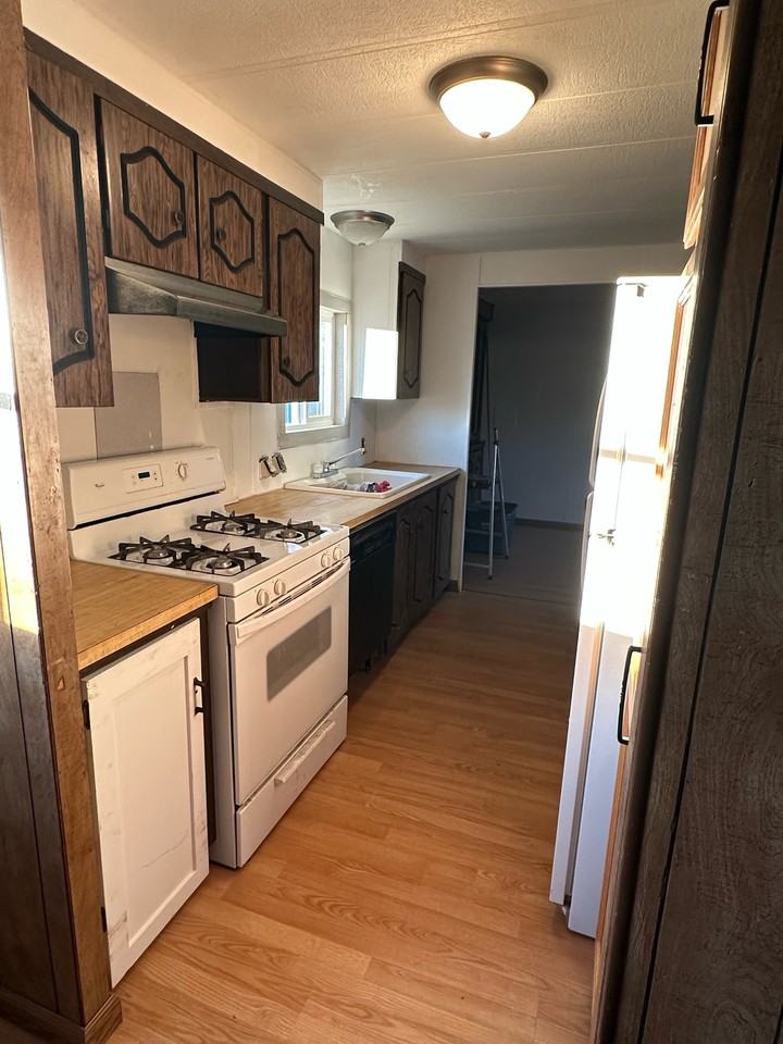 1683 Birch St #1 - Photo 4 of 11