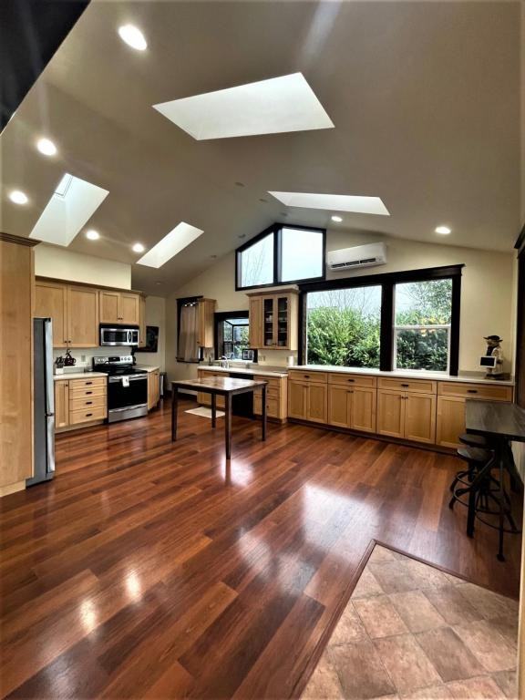 466 N 4th Ct - Photo 5 of 17