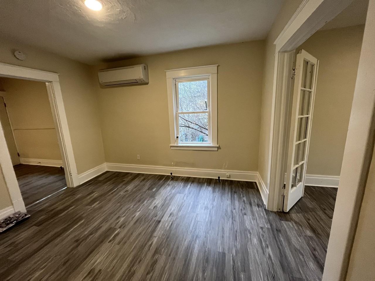 2423 Falls St - Photo 2 of 16