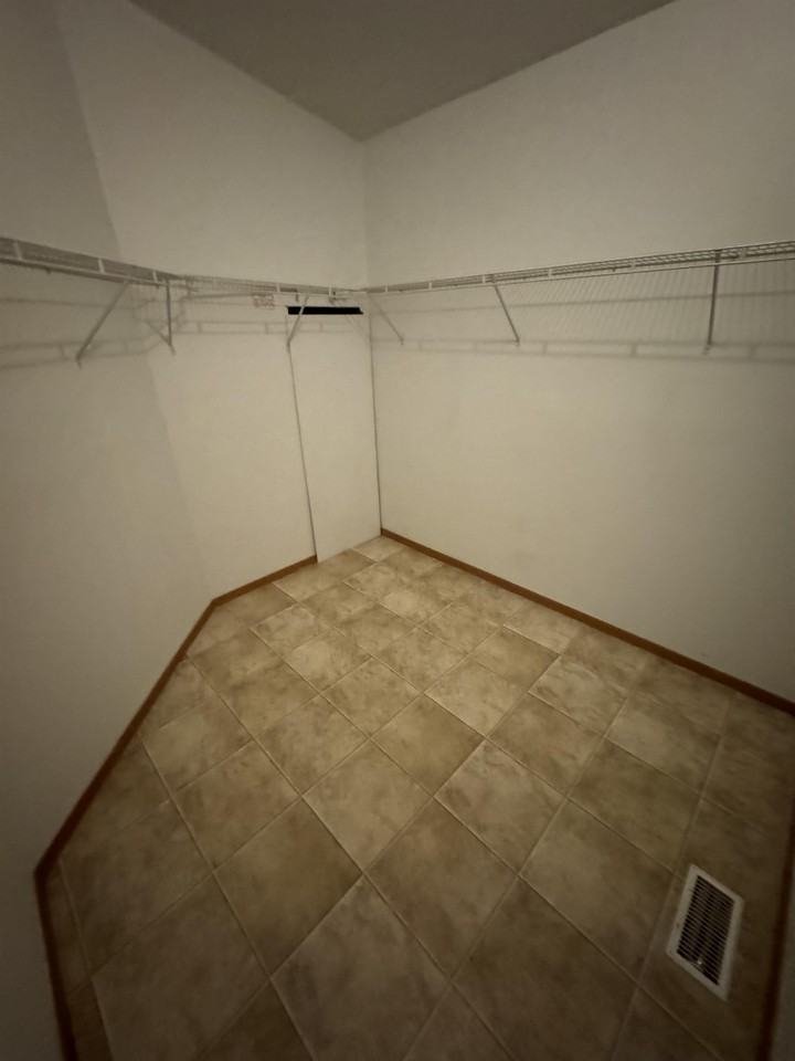 537 34th Ave Nw - Photo 2 of 10