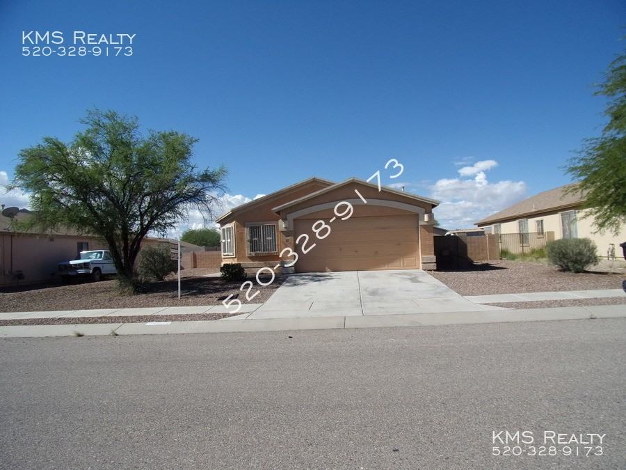 7582 S Carlisle Ave - Photo 2 of 39