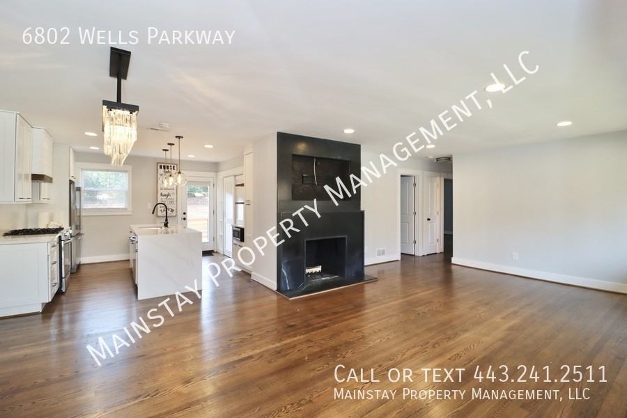 6802 Wells Pkwy - Photo 2 of 30