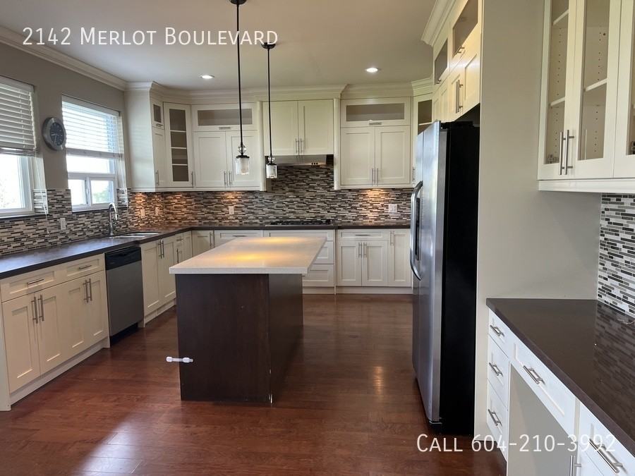 2142 Merlot Blvd - Photo 3 of 26