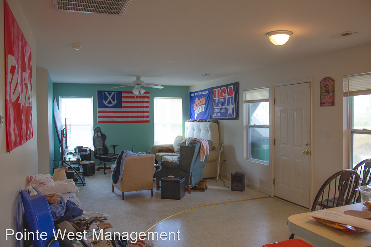 1917A Tabor Village Dr - Photo 2 of 9