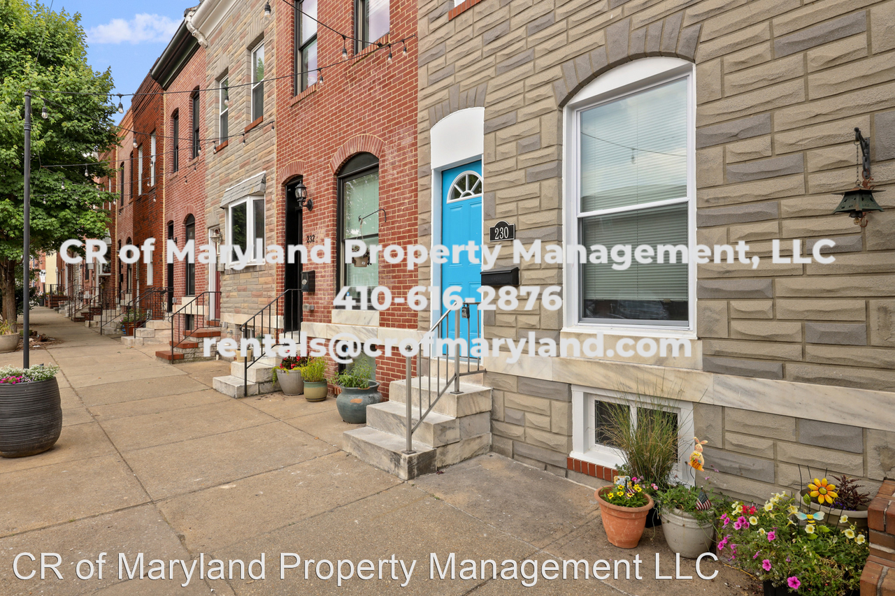 230 S Clinton St - Photo 2 of 15