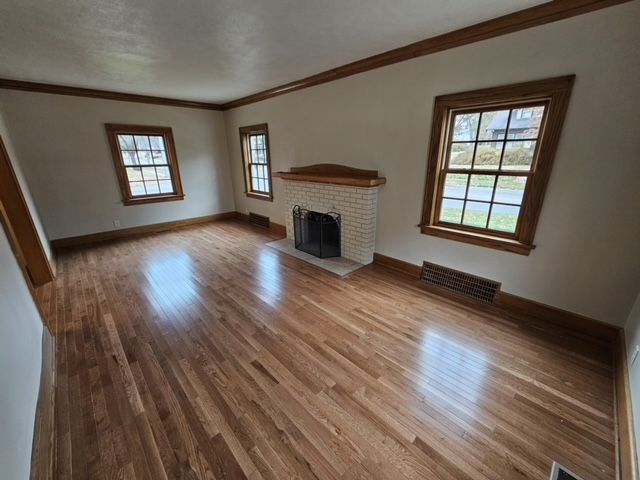 3291 Randolph St - Photo 3 of 17