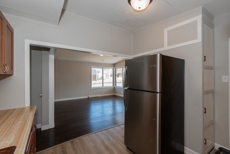 9863 Omega Dr - Photo 3 of 20