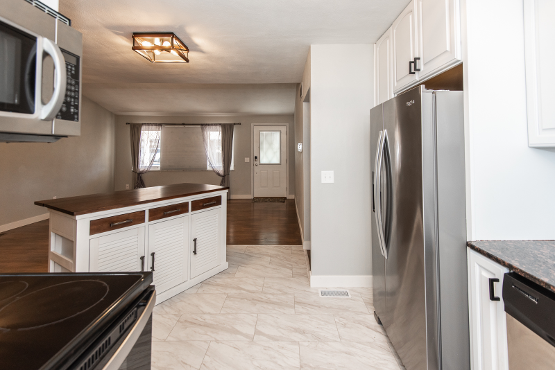 317 South Pam Avenue - Photo 4 of 35