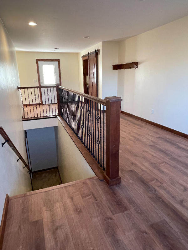 1905 No Creek Ct - Photo 3 of 40