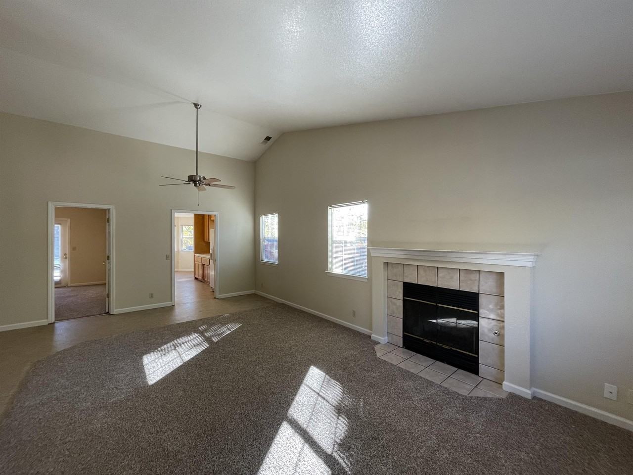 451 Palisades Dr #1 - Photo 3 of 16