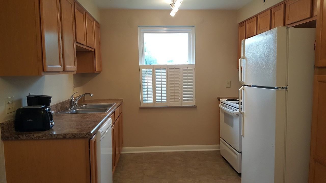 4071 Estermarie Dr #2 - Photo 3 of 7