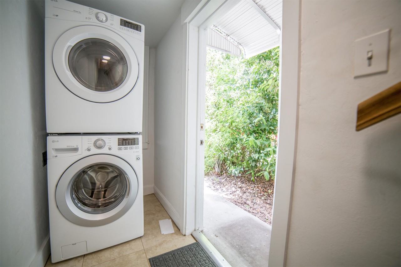 1017 Southwest 2nd Place #1 - Photo 3 of 16