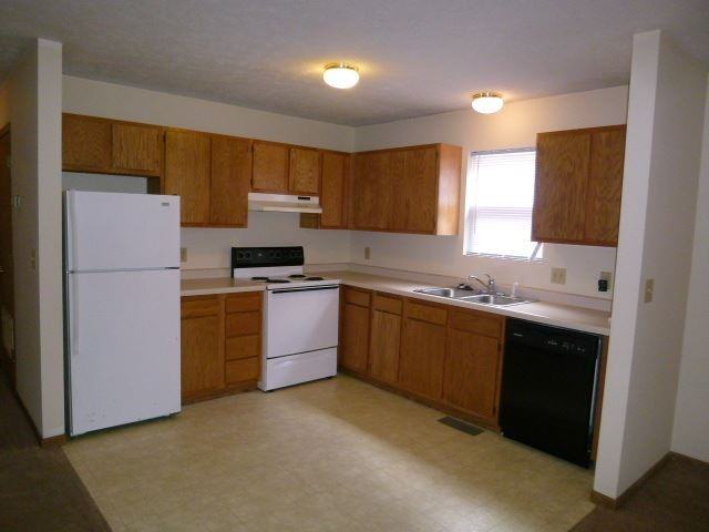 524 S 5th St Apartments in Farrington's Grove, Terre Haute, IN 47807