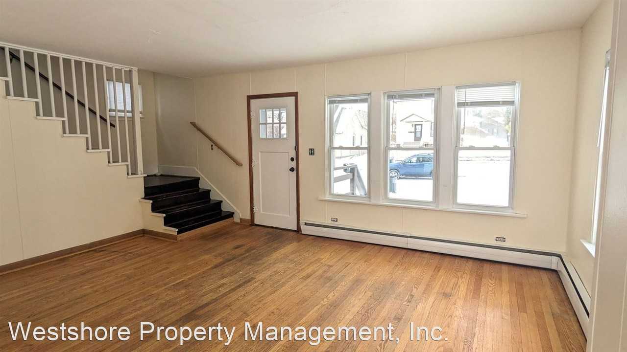 974 W Larch Ave - Photo 2 of 11