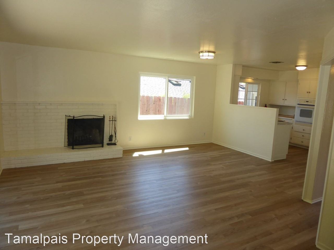 338 Keystone Ct - Photo 2 of 16