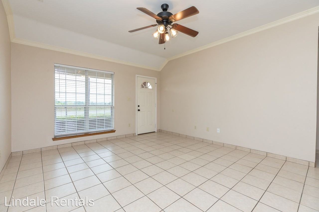 12444 CR 499 - Photo 3 of 25